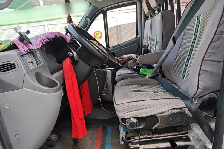 Used Foton Toano 2024 Joyear Multi-Function 2.0T Manual Long-Wheelbase Mid-Roof Model with Single Rear Tire Available in 5/6/7/9-Seater Configurations Left Front Seat