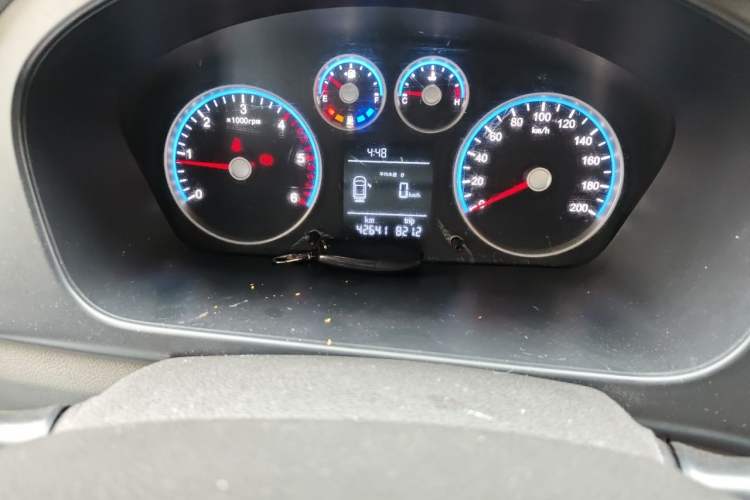 Used Foton Toano 2024 Joyear Multi-Function 2.0T Manual Long-Wheelbase Mid-Roof Model with Single Rear Tire Available in 5/6/7/9-Seater Configurations Odometer Close Up