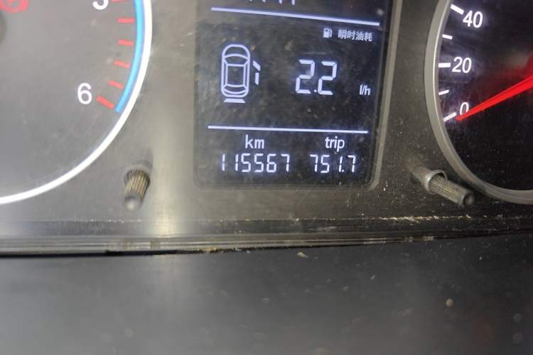 Used Foton Toano 2024 Geely Xianghuo 2.5T Manual Long Wheelbase Ultra-High Roof with Rear Dual Tires 3-Seater Odometer Close Up