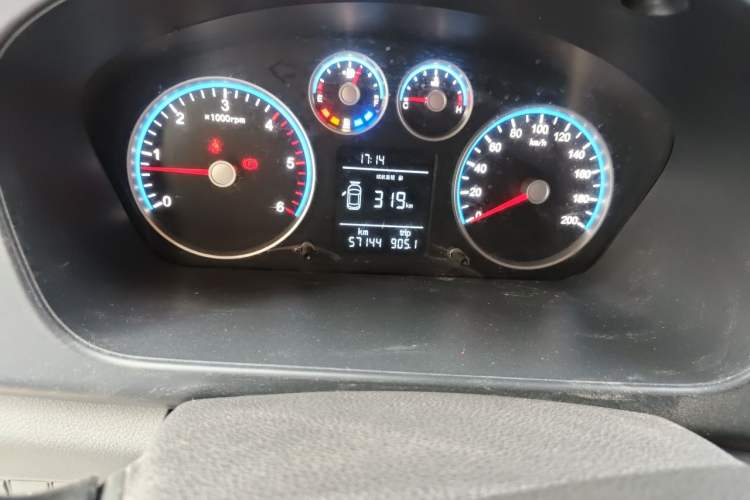 Used Foton Toano 2024 Joyear Multi-Function 2.0T Manual Long-Wheelbase Mid-Roof Model with Single Rear Tire Available in 5/6/7/9-Seater Configurations Odometer Close Up