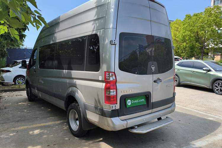 Used Foton Toano 2024 Joy Elephant Multi-Function Model Cummins 2.8T Manual Transmission Extended Wheelbase High Roof and Dual Rear Tires—7-Seater Rear Left 45 Deg
