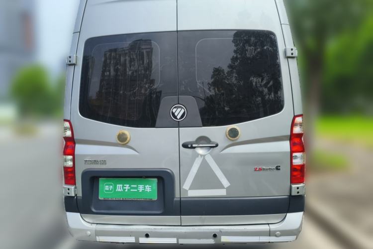 Used Foton Toano 2024 Joyear Multi-Function Cummins 2.8T Manual Long Wheelbase Mid-Roof with Rear Dual Tires 7-Seater Rear