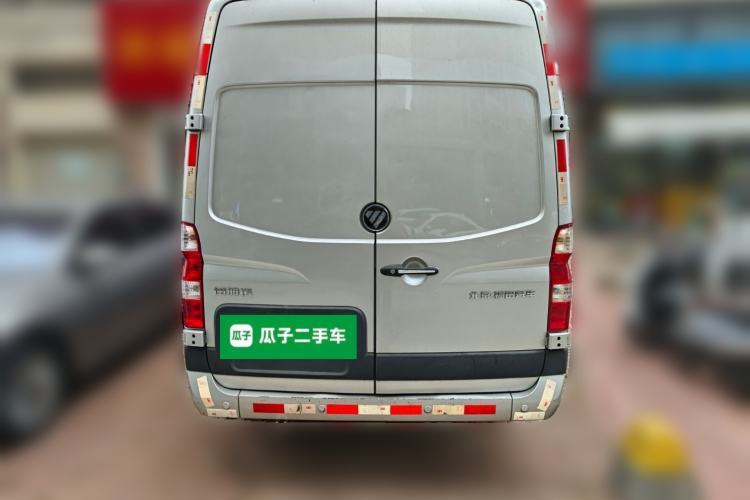 Used Foton Toano 2024 Tuyano Pro Van 2.0T Manual Rear-Wheel Drive Extended Wheelbase Mid-Roof Configuration Single Rear Tire 3-Seater Rear
