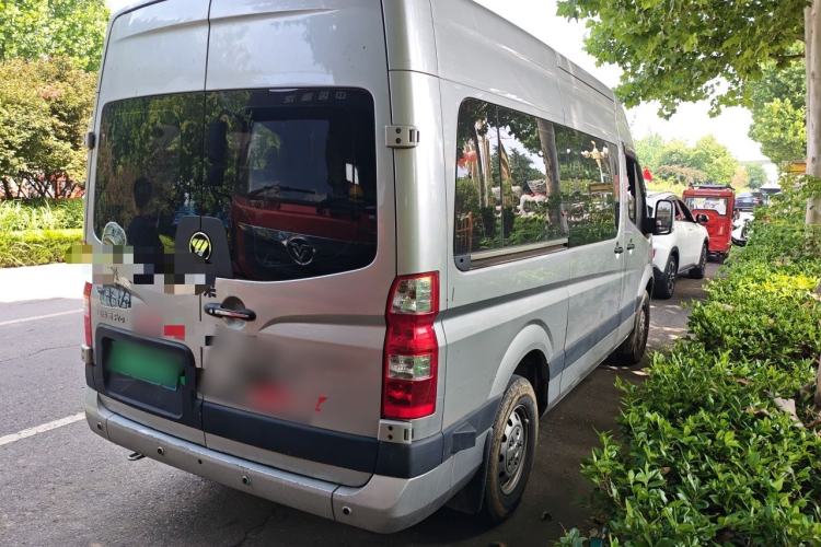 Used Foton Toano 2024 Tuyano Pro Multi-Function 2.0T Manual Rear-Drive Long Wheelbase Mid-Roof Design Single Rear Tire—Available in 5/6/7/9-Seater Configurations Rear Right 45 Deg