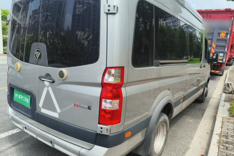 Used Foton Toano 2024 Joyear Multi-Function Cummins 2.8T Manual Long Wheelbase Mid-Roof with Rear Dual Tires 7-Seater Rear Right 45 Deg