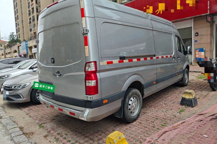 Used Foton Toano 2024 Tuyano Pro Van 2.0T Manual Rear-Wheel Drive Extended Wheelbase Mid-Roof Configuration Single Rear Tire 3-Seater Rear Right 45 Deg