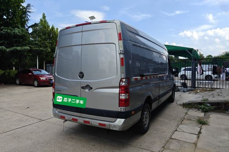 Used Foton Toano 2024 Joy Elephant Van 2.0T Manual Extended Wheelbase Mid-Roof Design Rear Single Tire 3-Seater Rear Right 45 Deg