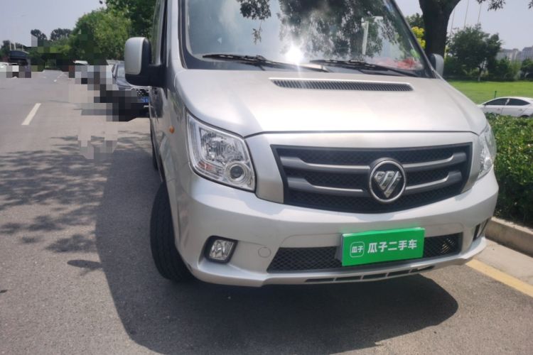 Used Foton Toano 2024 Joyear Multi-Function 2.0T Manual Long-Wheelbase Mid-Roof Model with Single Rear Tire Available in 5/6/7/9-Seater Configurations Right Front Headlight