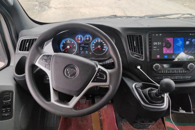 Used Foton Toano 2024 Geely Multi-Function 2.0T Manual Long Wheelbase High-Roof Single Rear Tire 5/6/7/9-Seater Steering Wheel