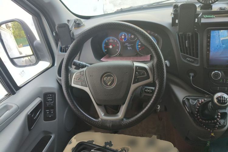 Used Foton Toano 2024 Joyear Multi-Function Cummins 2.8T Manual Long Wheelbase Mid-Roof with Rear Dual Tires 7-Seater Steering Wheel