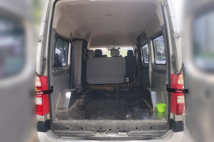 Used Foton Toano 2024 Joyear Multi-Function 2.0T Manual Long-Wheelbase Mid-Roof Model with Single Rear Tire Available in 5/6/7/9-Seater Configurations Trunk