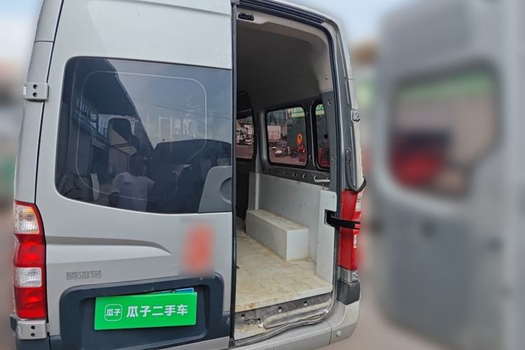 Used Foton Toano 2024 Joyear Multi-Function 2.0T Manual Long-Wheelbase Mid-Roof Model with Single Rear Tire Available in 5/6/7/9-Seater Configurations Trunk