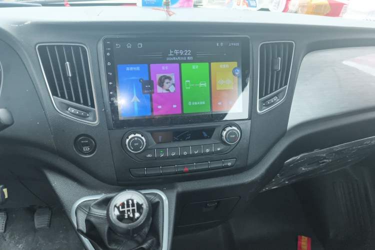 Used Foton Toano 2024 Geely Xianghuo Van 2.5T Manual Extended Wheelbase Mid-Roof Design Rear Dual Tires 3-Seater Audio And AC Panel
