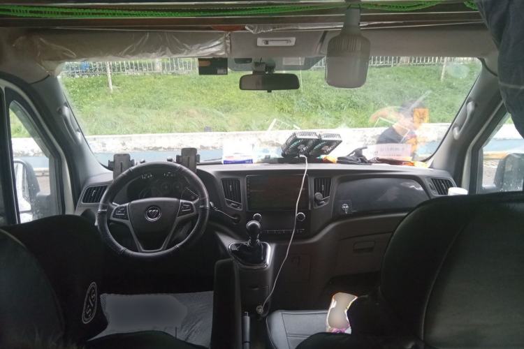Used Foton Toano 2024 Joyear Multi-Function 2.0T Manual Long-Wheelbase Mid-Roof Model with Single Rear Tire Available in 5/6/7/9-Seater Configurations Center Console