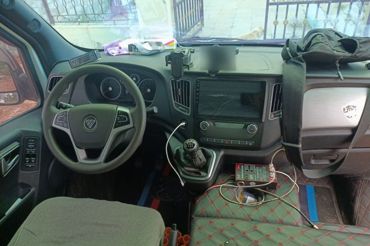 Used Foton Toano 2024 Geely Xianghuo 2.5T Manual Long Wheelbase Ultra-High Roof with Rear Dual Tires 3-Seater Center Console