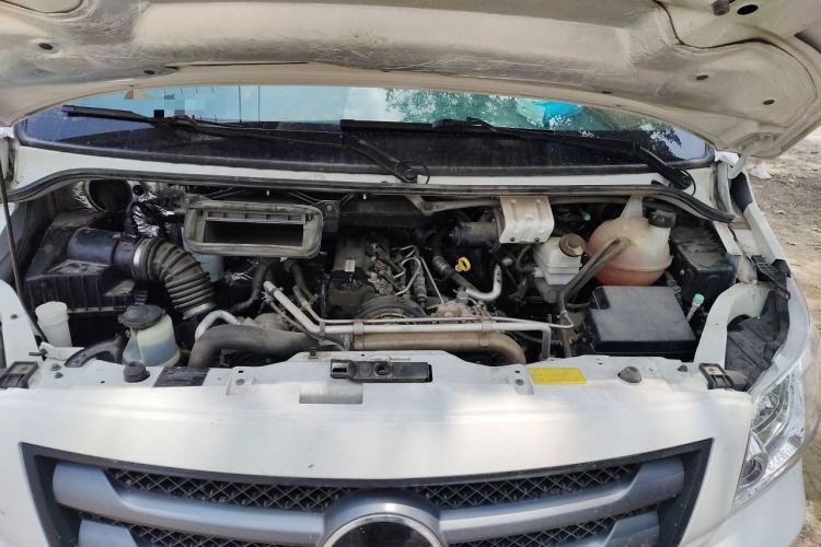 Used Foton Toano 2024 Geely Xianghuo 2.5T Manual Long Wheelbase Ultra-High Roof with Rear Dual Tires 3-Seater Engine Bay