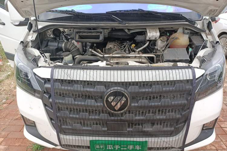 Used Foton Toano 2024 Geely Xianghuo 2.5T Manual Long Wheelbase Ultra-High Roof with Rear Dual Tires 3-Seater Engine Bay