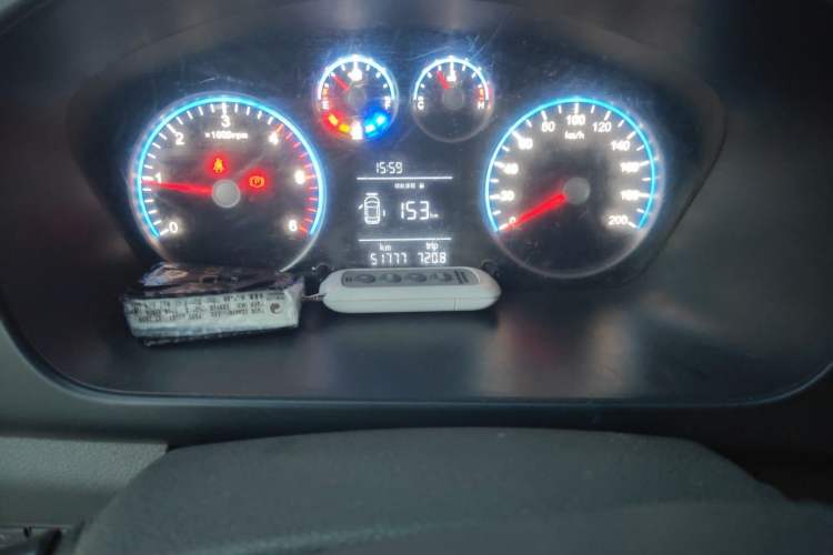 Used Foton Toano 2024 Geely Xing Multi-Function Cummins 2.8T Manual Long Wheelbase Mid-Roof Rear Single-Tire 7-Seater Odometer Close Up