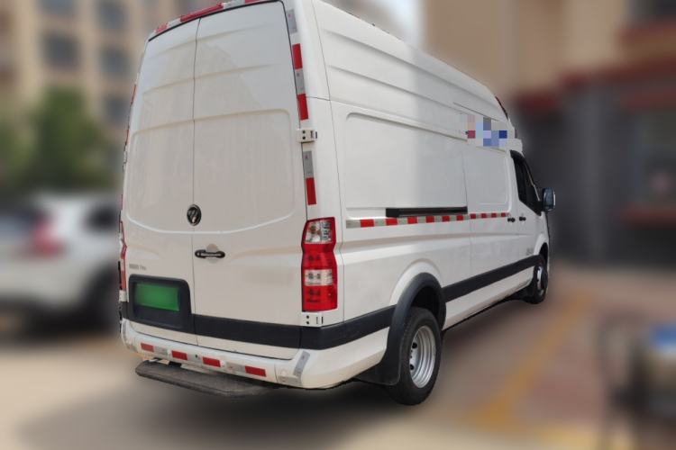 Used Foton Toano 2024 Tuyano Pro Van 2.5T Manual Rear-Drive Extended Wheelbase Mid-Roof Design Rear Dual Tires 3-Seater Rear Right 45 Deg