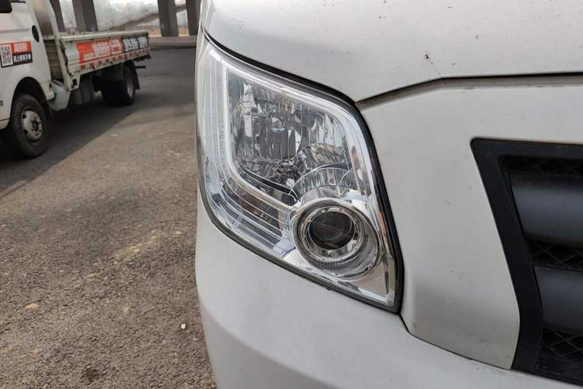 Used Foton Toano 2024 Joy Elephant Van Cummins 2.8T Manual Transmission Long Wheelbase Ultra-High Roof Rear Dual Tires 3-Seater Right Front Headlight