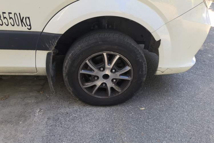 Used Foton Toano  Right Front Wheel Hub