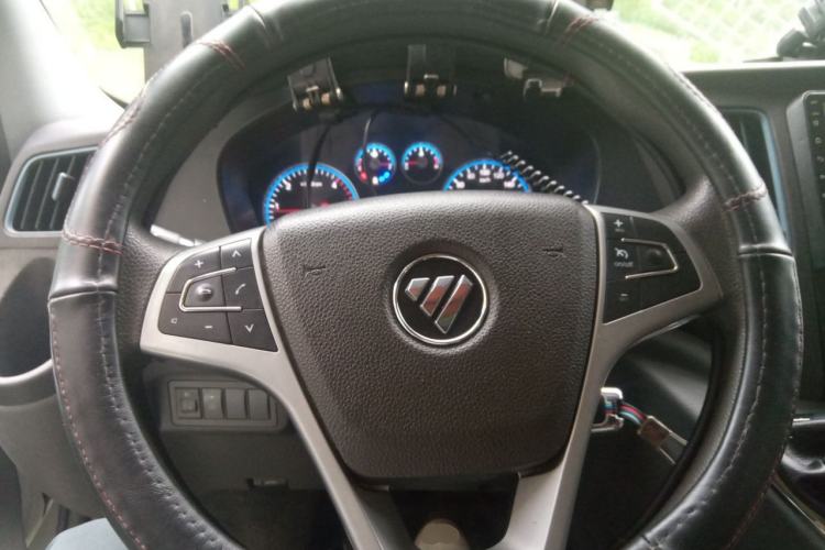 Used Foton Toano 2024 Joyear Multi-Function 2.0T Manual Long-Wheelbase Mid-Roof Model with Single Rear Tire Available in 5/6/7/9-Seater Configurations Steering Wheel