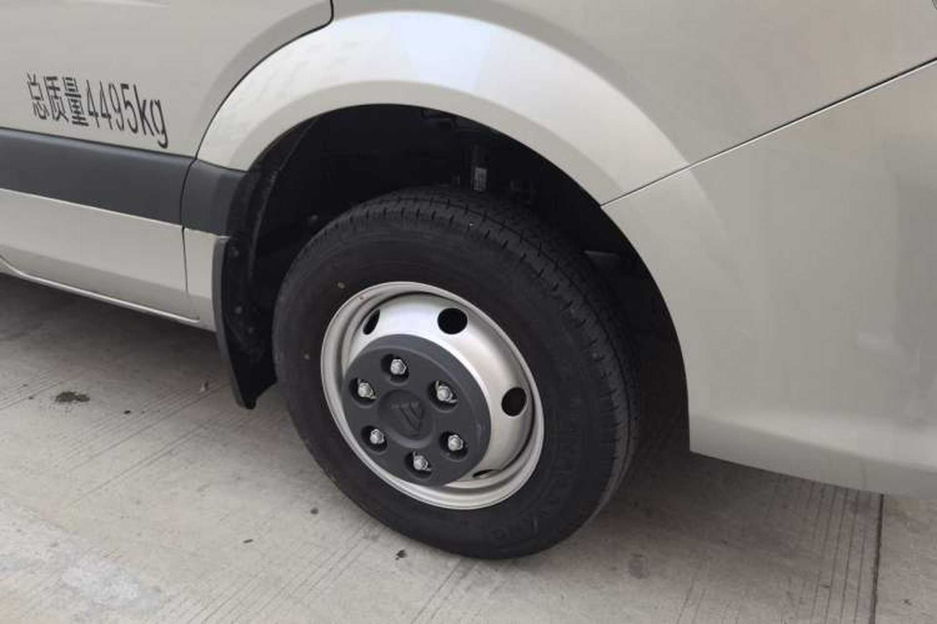 Used Foton Toano  Right Front Wheel Hub