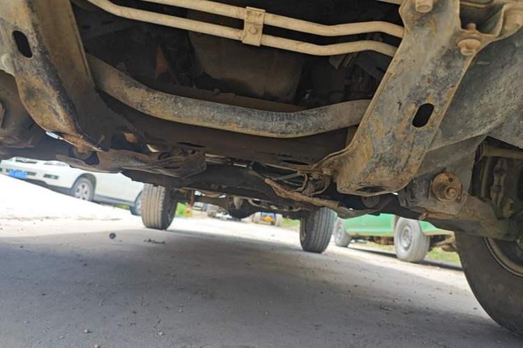 Used Foton Tunland 2013 2.4L Gasoline Two-Wheel Drive Champion Edition 4G69 Chassis Front