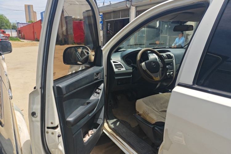 Used Foton Tunland 2013 2.4L Gasoline Two-Wheel Drive Champion Edition 4G69 Driver Seat