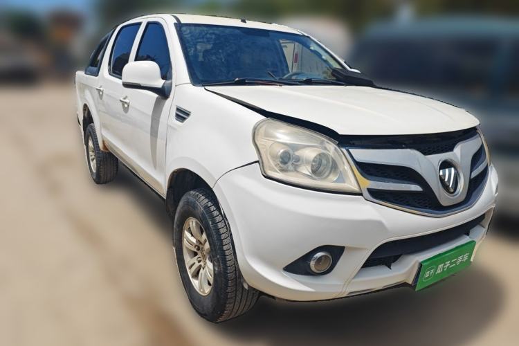 Used Foton Tunland 2013 2.4L Gasoline Two-Wheel Drive Champion Edition 4G69 Front Right 45 Deg