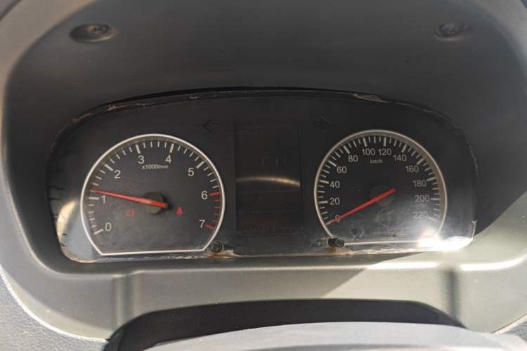 Used Foton Tunland 2013 2.4L Gasoline Two-Wheel Drive Champion Edition 4G69 Instrument Cluster