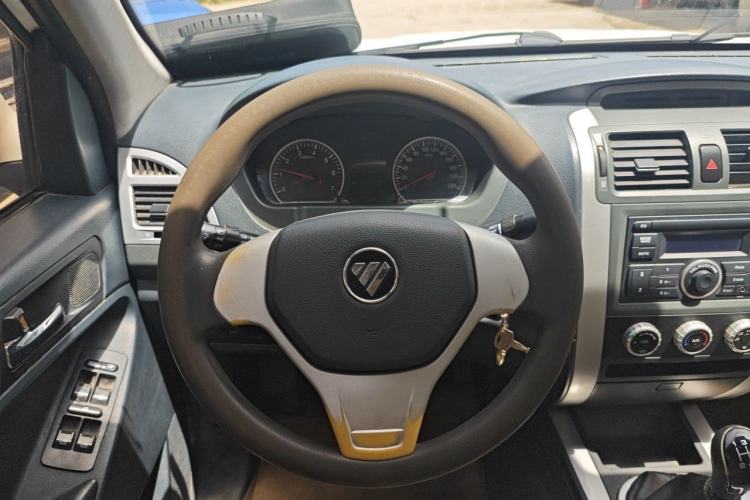 Used Foton Tunland 2013 2.4L Gasoline Two-Wheel Drive Champion Edition 4G69 Steering Wheel