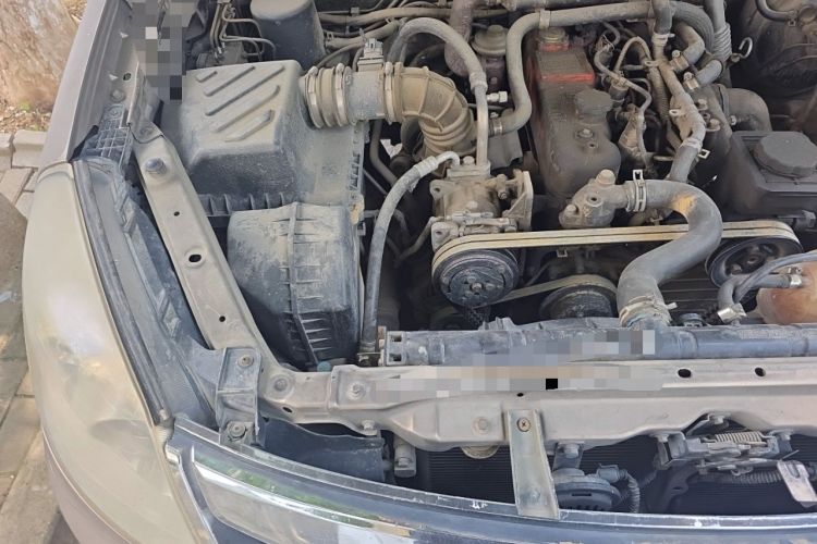 Used Foton Tunland 2014 2.8T Elite Edition BJ493ZLQ4 Engine Bay Right