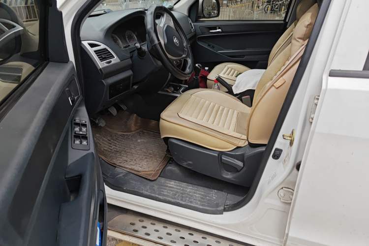 Used Foton Tunland 2014 2.8T Elite Edition BJ493ZLQ4 Driver Seat