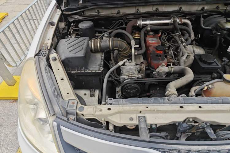 Used Foton Tunland 2014 2.8T Elite Edition BJ493ZLQ4 Engine Bay Right
