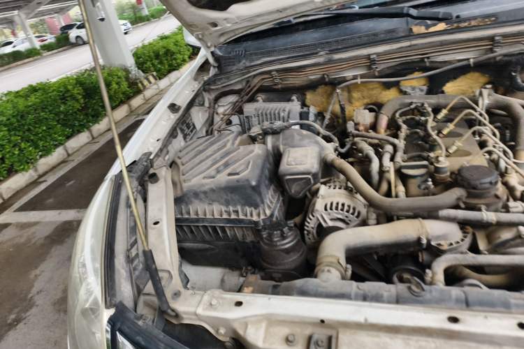Used Foton Tunland  Engine Bay Right
