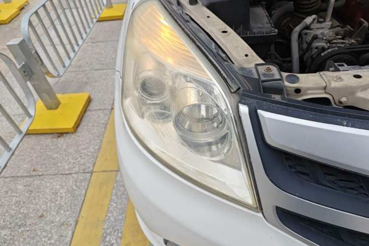 Used Foton Tunland 2014 2.8T Elite Edition BJ493ZLQ4 Right Front Headlight