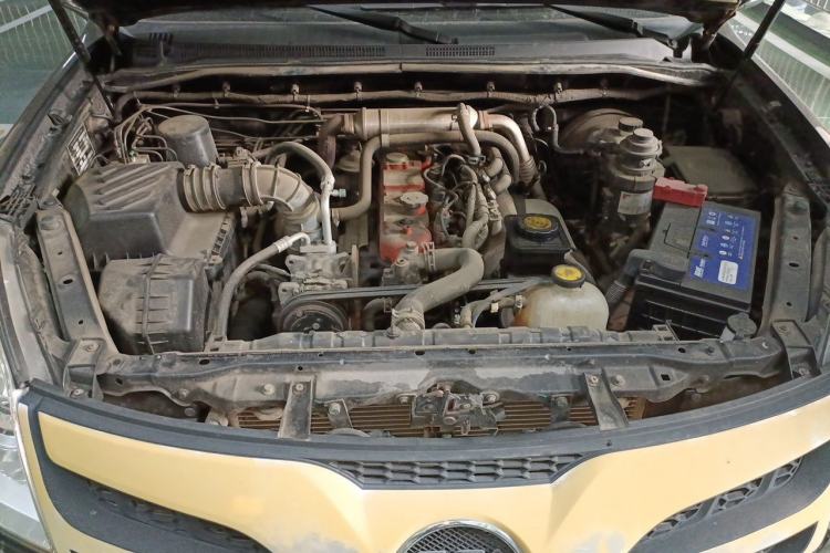 Used Foton Tunland 2015 2.8T E5 Diesel Two-Wheel-Drive Elite Edition BJ493ZLQ4 Engine Bay
