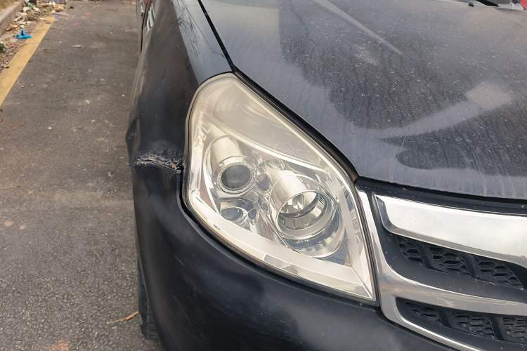 Used Foton Tunland 2015 2.8T E5 Diesel 2WD Comfort Edition BJ493ZLQ4 Right Front Headlight