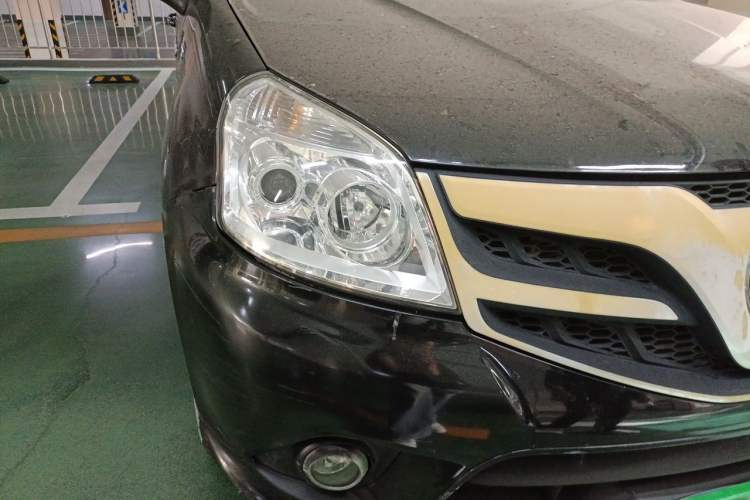 Used Foton Tunland 2015 2.8T E5 Diesel Two-Wheel-Drive Elite Edition BJ493ZLQ4 Right Front Headlight