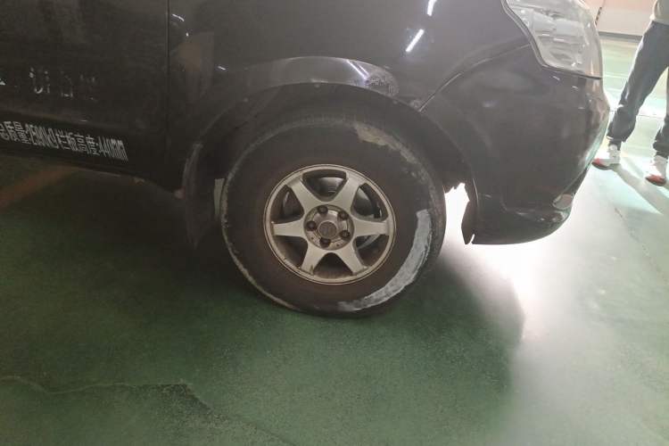 Used Foton Tunland 2015 2.8T E5 Diesel Two-Wheel-Drive Elite Edition BJ493ZLQ4 Right Front Wheel Hub