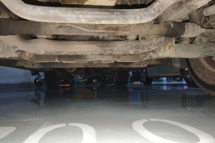 Used Foton Tunland 2015 2.8T Diesel Two-Wheel Drive Entry Version BJ493ZLQ4 Chassis Front
