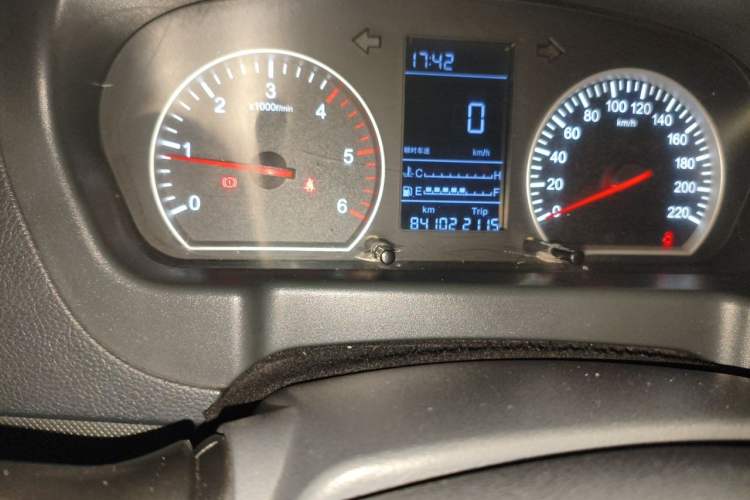 Used Foton Tunland 2015 2.8T Diesel Two-Wheel Drive Entry Version BJ493ZLQ4 Odometer Close Up