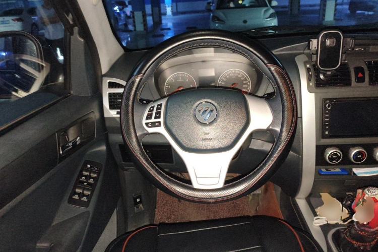 Used Foton Tunland 2015 2.8T Diesel Two-Wheel Drive Entry Version BJ493ZLQ4 Steering Wheel