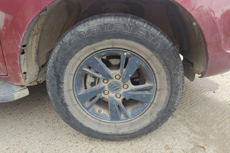 Used Foton Tunland 2015 2.8T E5 Diesel Two-Wheel-Drive Elite Edition BJ493ZLQ4 Right Front Wheel Hub
