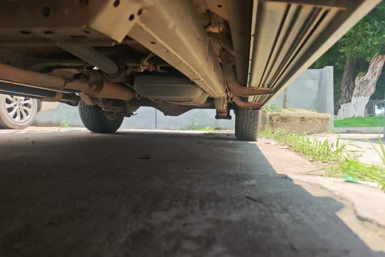 Used Foton Tunland 2015 2.8T Diesel Two-Wheel Drive Entry Version BJ493ZLQ4 Chassis Front Left