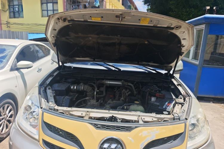 Used Foton Tunland 2015 2.8T Diesel Two-Wheel Drive Entry Version BJ493ZLQ4 Engine Bay