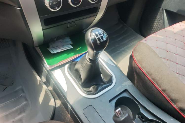 Used Foton Tunland 2015 2.8T Diesel Two-Wheel Drive Entry Version BJ493ZLQ4 Gear Lever