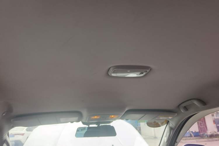 Used Foton Tunland 2015 2.8T S-Series Diesel 4x4 Elite Edition Low-Roof ISF2.8 Headliner