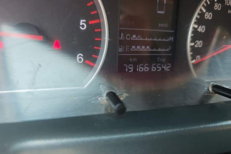 Used Foton Tunland 2015 2.8T Diesel Two-Wheel Drive Entry Version BJ493ZLQ4 Odometer Close Up